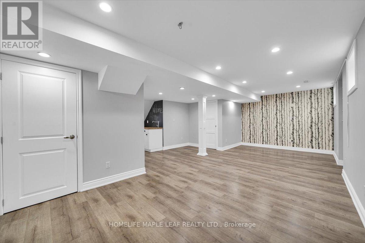 41 Ross Patrick Crescent, Newmarket, Ontario  L3X 3G9 - Photo 36 - N12603488