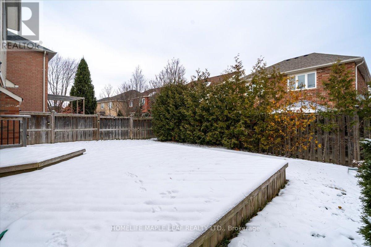 41 Ross Patrick Crescent, Newmarket, Ontario  L3X 3G9 - Photo 40 - N12603488