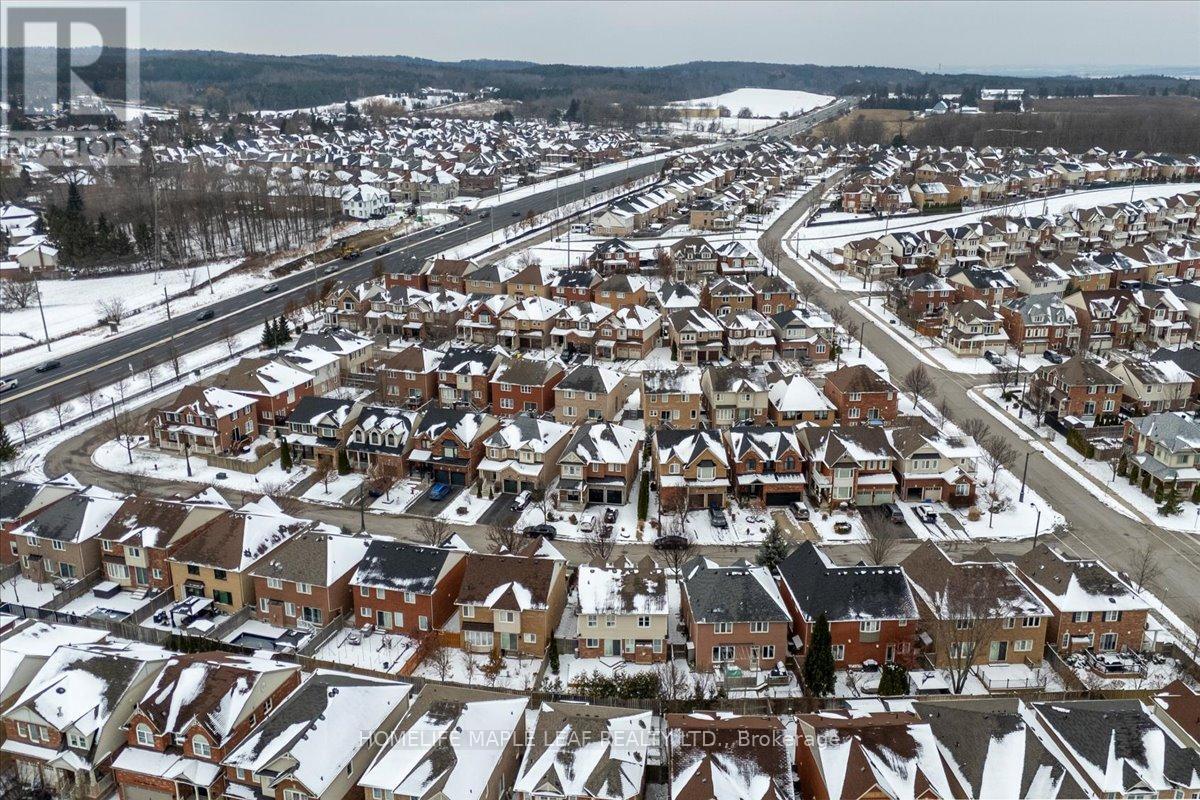 41 Ross Patrick Crescent, Newmarket, Ontario  L3X 3G9 - Photo 47 - N12603488