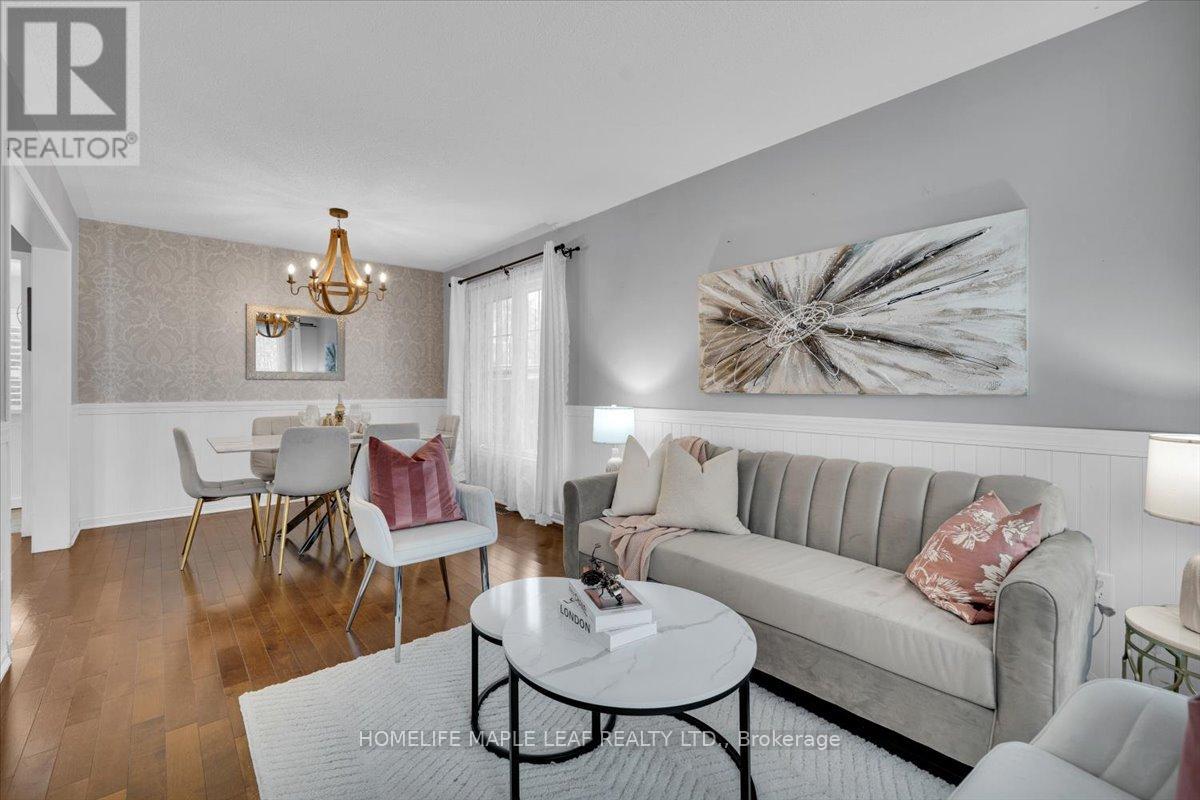 41 Ross Patrick Crescent, Newmarket, Ontario  L3X 3G9 - Photo 5 - N12603488