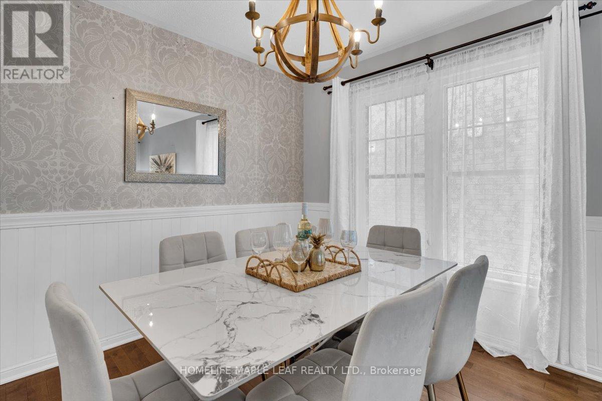 41 Ross Patrick Crescent, Newmarket, Ontario  L3X 3G9 - Photo 9 - N12603488