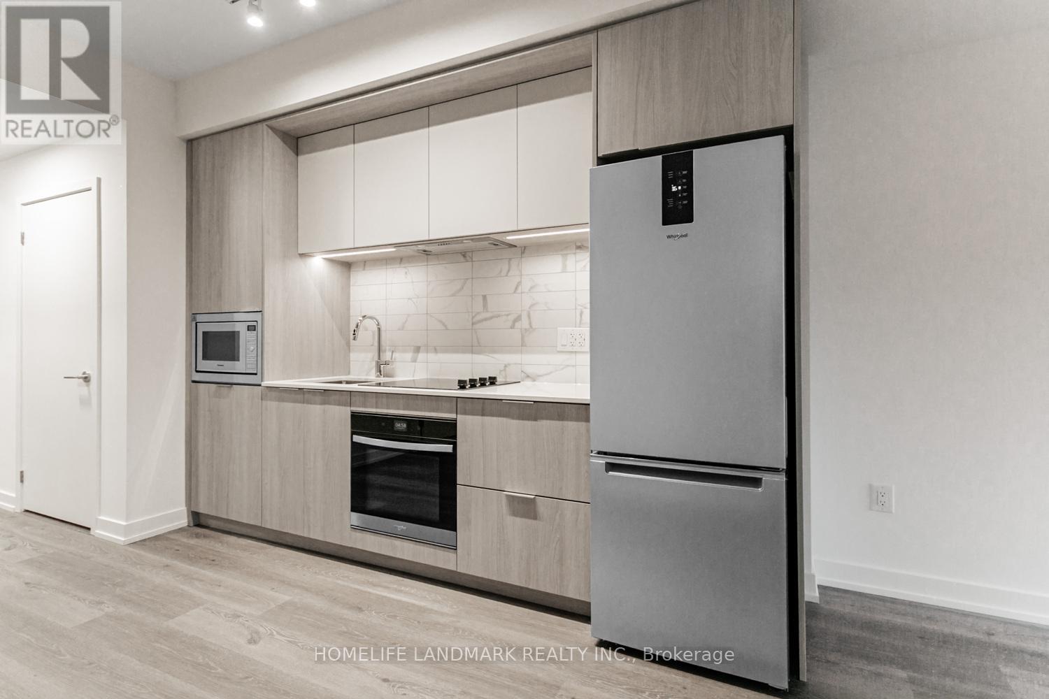 2912 - 395 Square One Drive, Mississauga, Ontario  L5B 0P6 - Photo 10 - W12603466