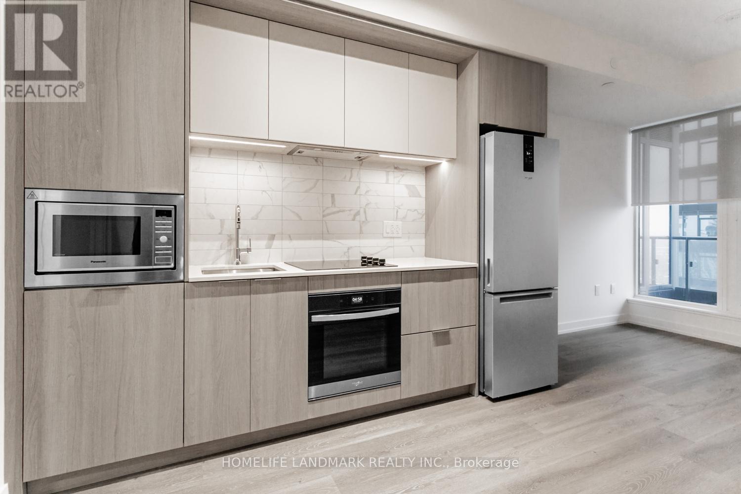 2912 - 395 Square One Drive, Mississauga, Ontario  L5B 0P6 - Photo 11 - W12603466