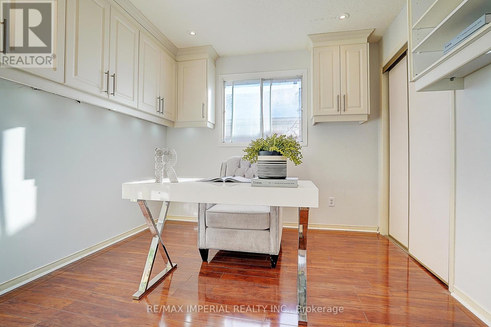 5633 Haddon Hall Road, Mississauga, Ontario  L5M 5G3 - Photo 32 - W12603484