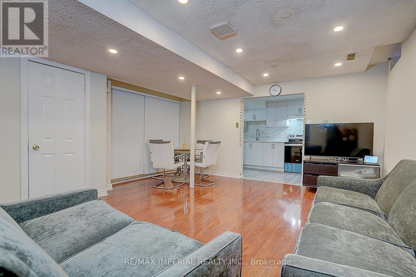 5633 Haddon Hall Road, Mississauga, Ontario  L5M 5G3 - Photo 43 - W12603484