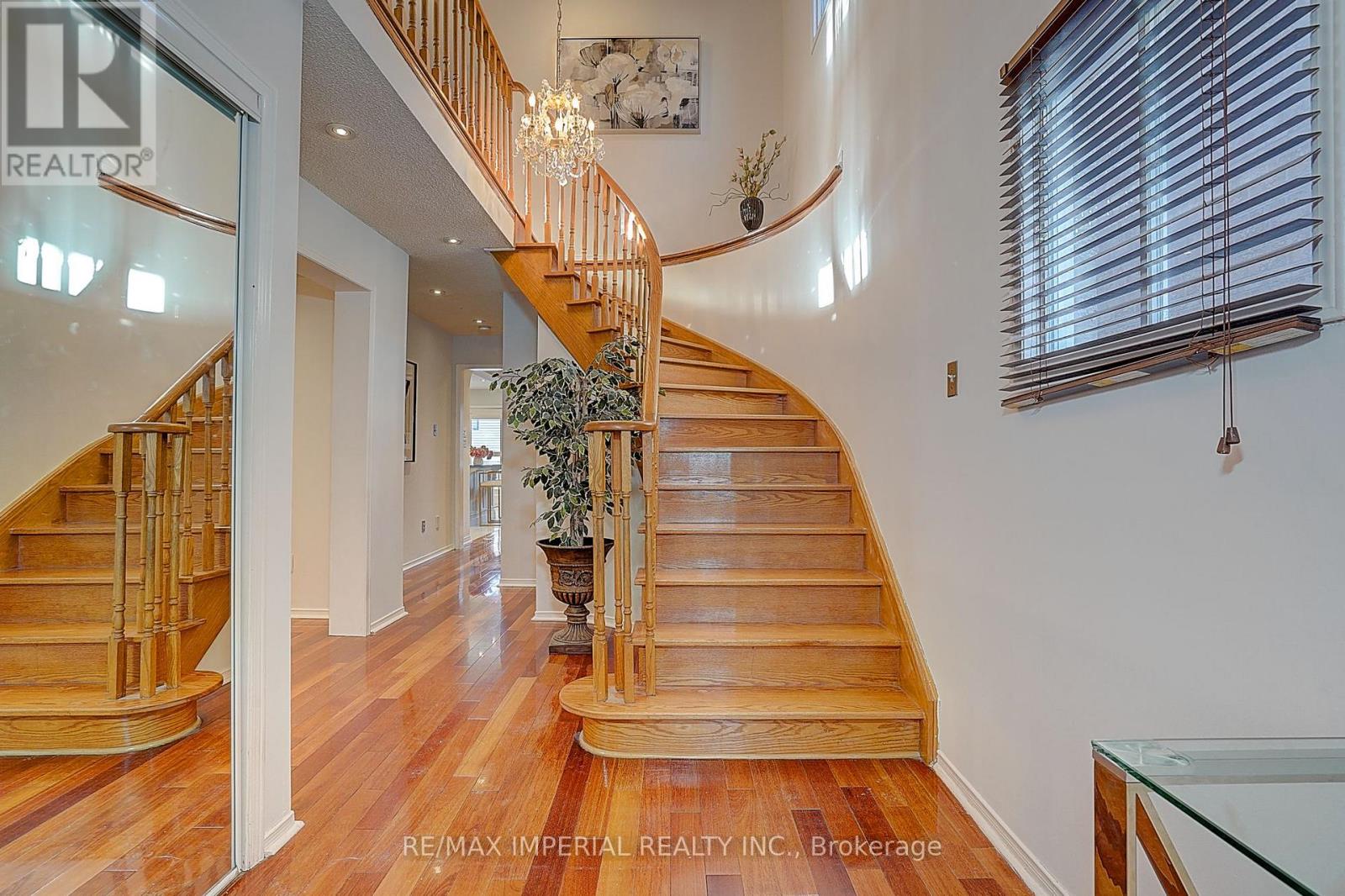 5633 Haddon Hall Road, Mississauga, Ontario  L5M 5G3 - Photo 9 - W12603484