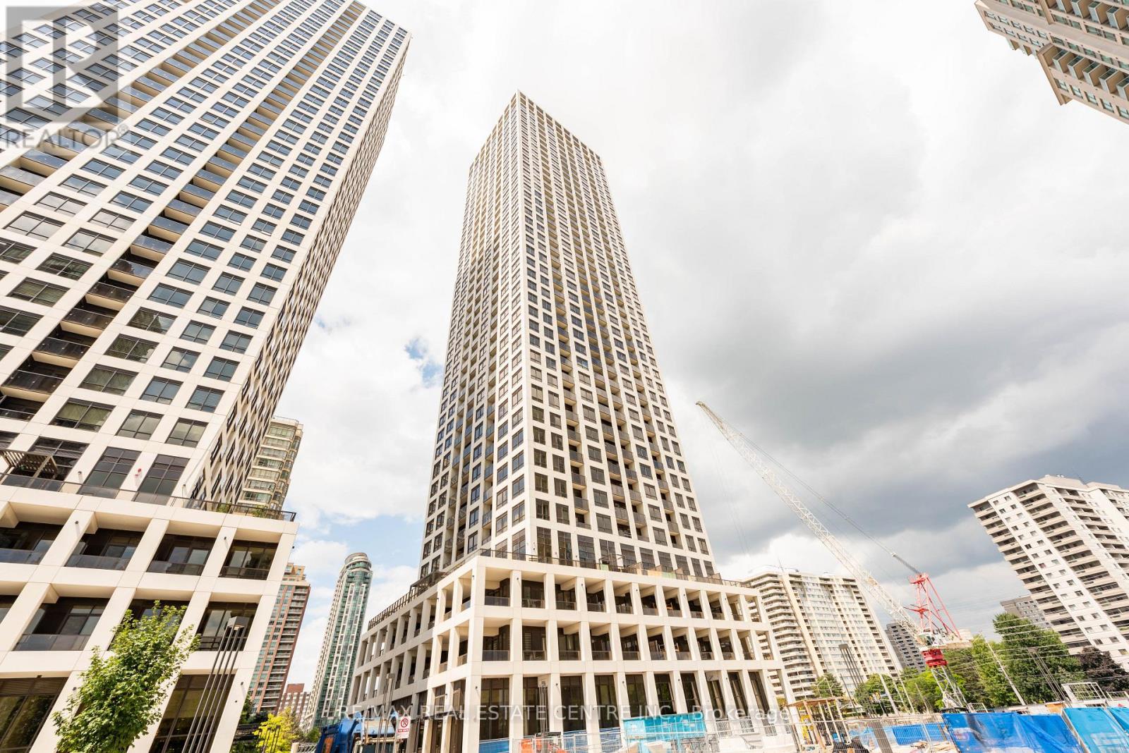 206 - 30 ELM DRIVE W, Mississauga, Ontario