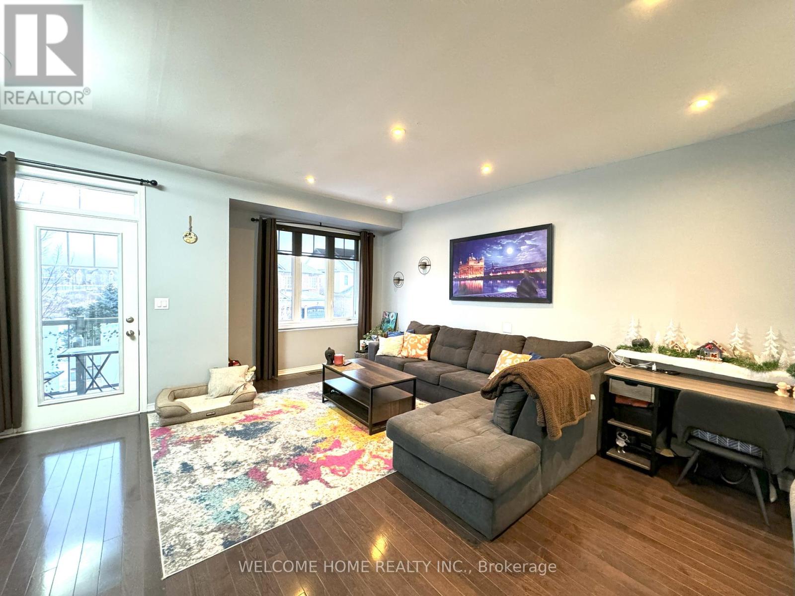 26 Larson Peak Road, Caledon, Ontario  L7C 3P5 - Photo 2 - W12603492