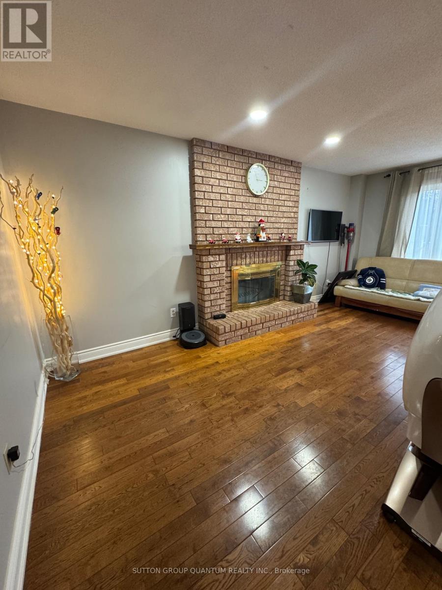 1516 Stoneybrook Trail, Oakville, Ontario  L6M 2R3 - Photo 11 - W12603496