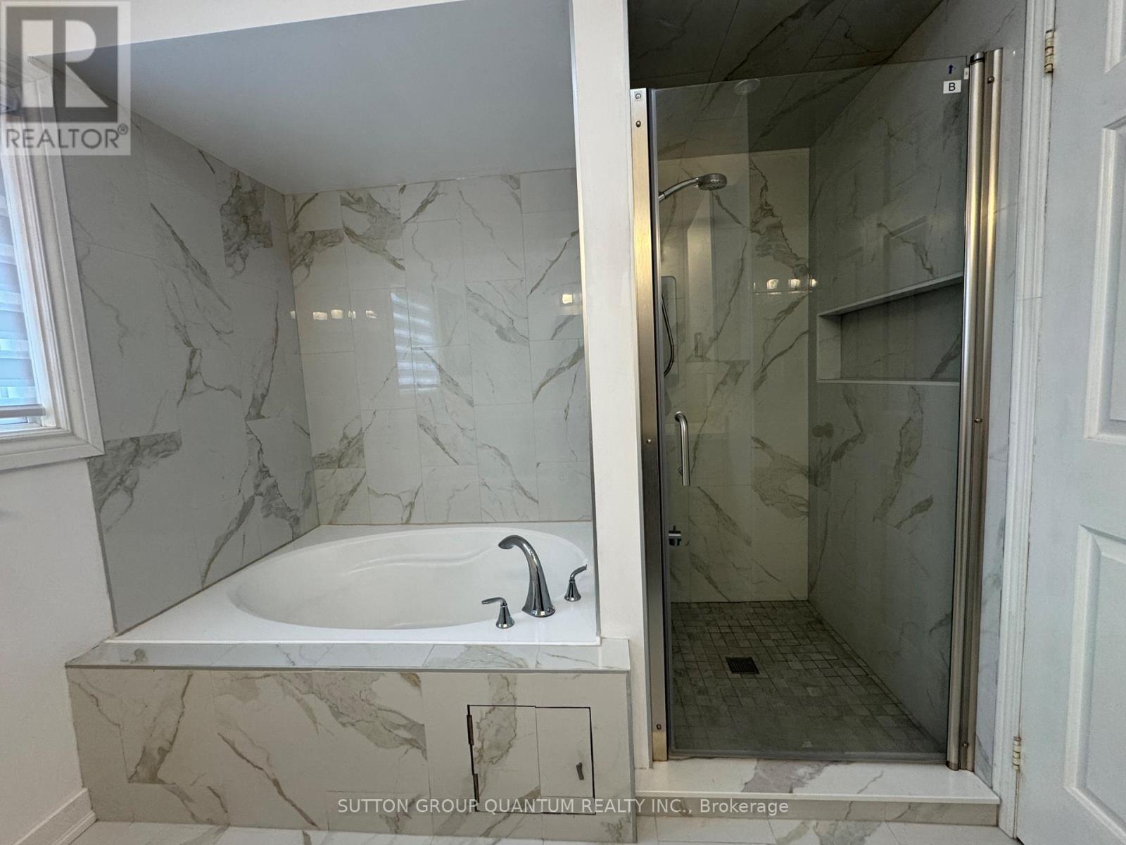 1516 Stoneybrook Trail, Oakville, Ontario  L6M 2R3 - Photo 18 - W12603496