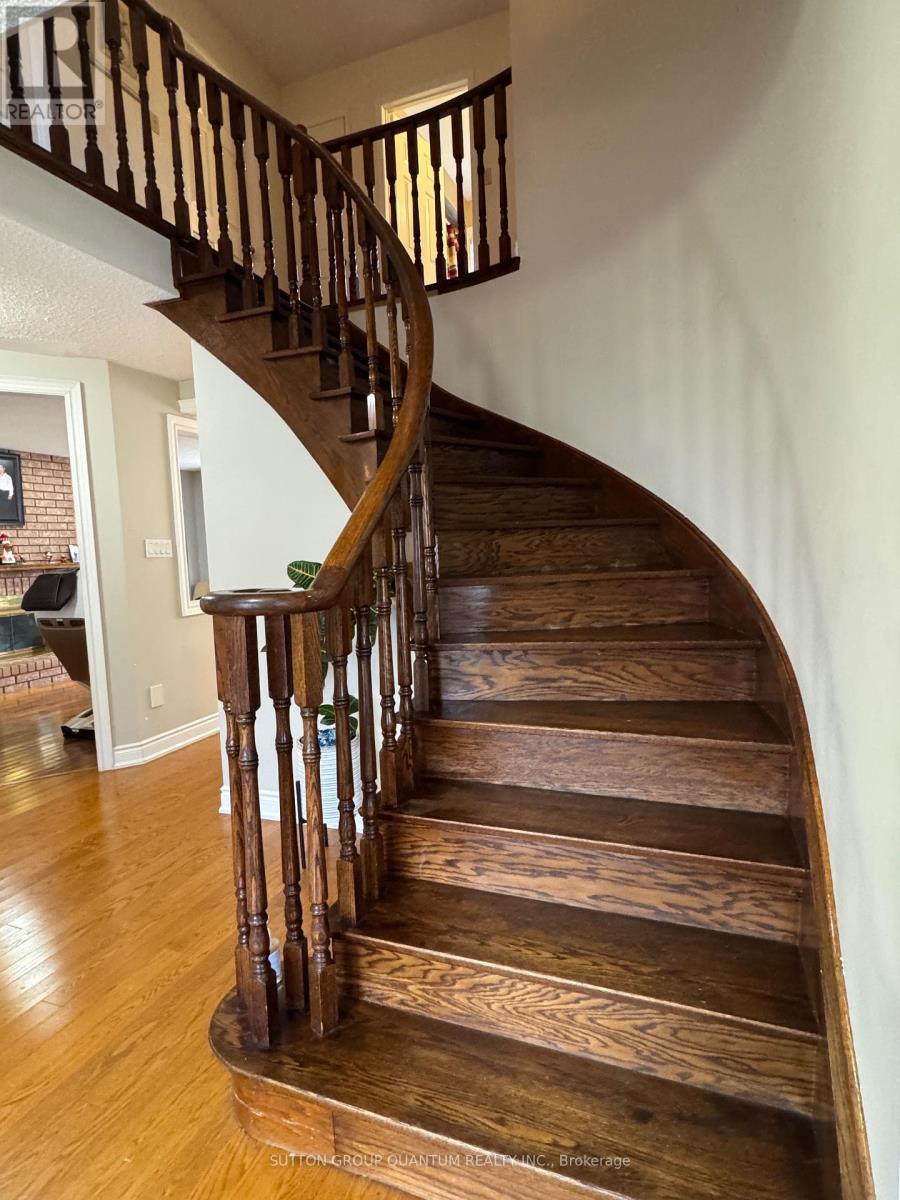 1516 Stoneybrook Trail, Oakville, Ontario  L6M 2R3 - Photo 21 - W12603496