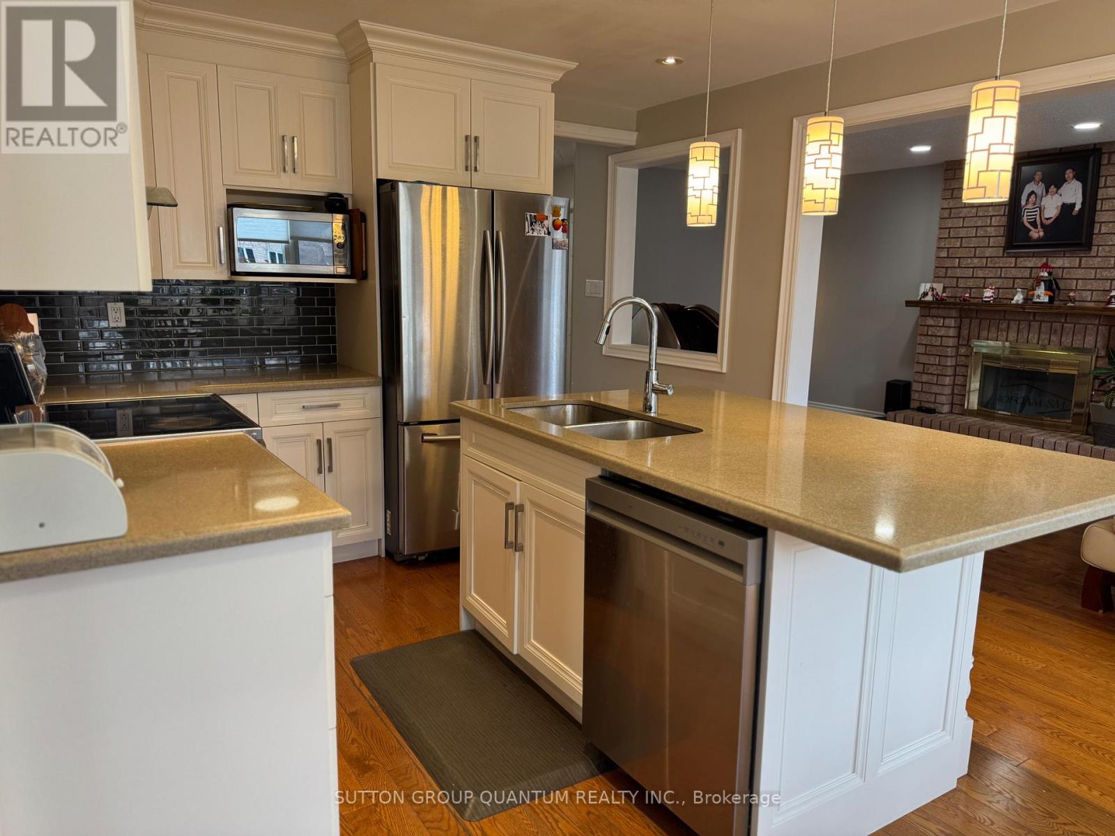 1516 Stoneybrook Trail, Oakville, Ontario  L6M 2R3 - Photo 7 - W12603496