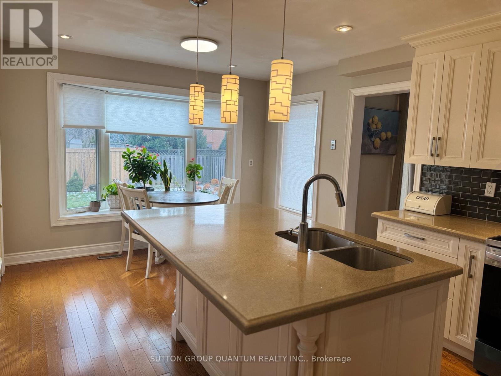 1516 Stoneybrook Trail, Oakville, Ontario  L6M 2R3 - Photo 8 - W12603496