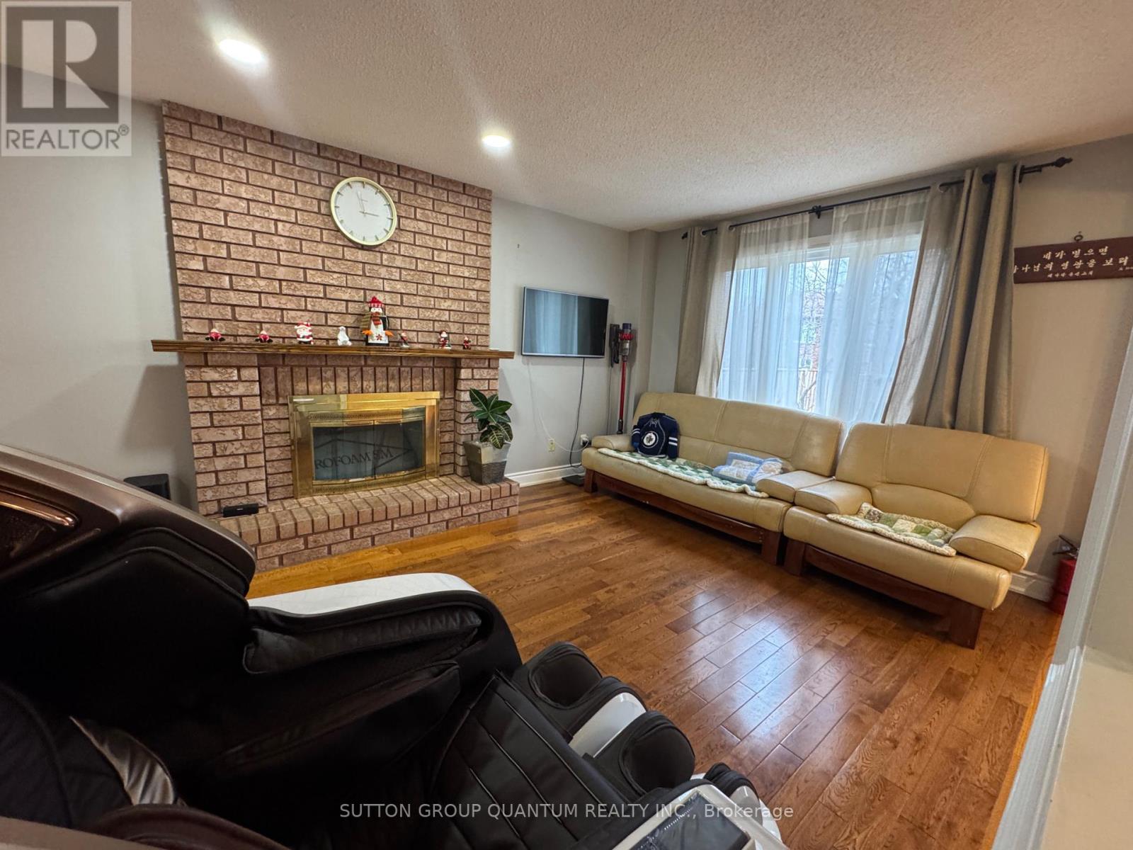 1516 Stoneybrook Trail, Oakville, Ontario  L6M 2R3 - Photo 9 - W12603496