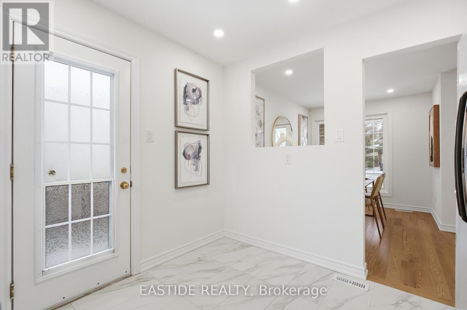 2909 Salerno Crescent, Mississauga, Ontario  L5N 1T3 - Photo 10 - W12603498