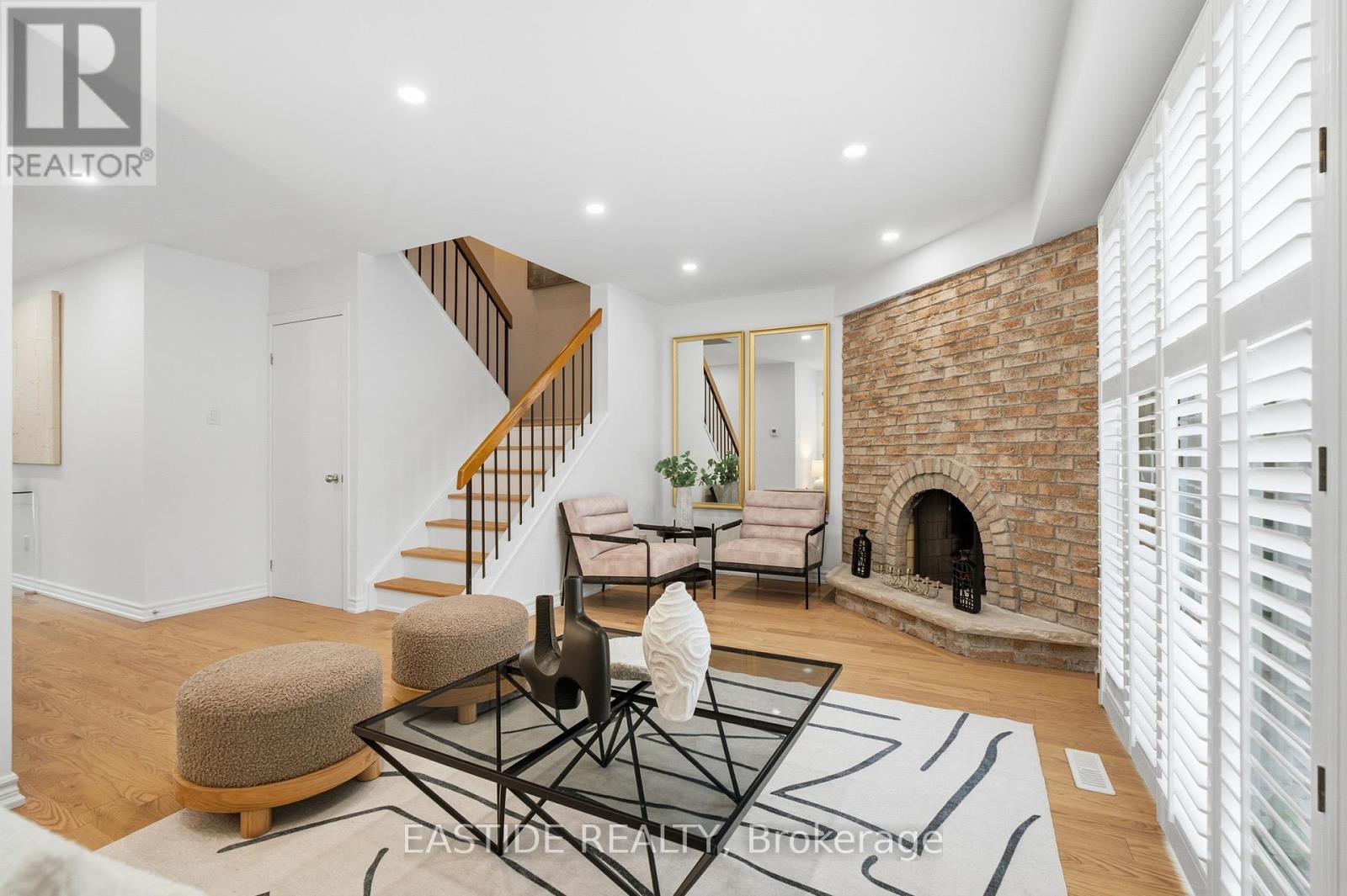 2909 Salerno Crescent, Mississauga, Ontario  L5N 1T3 - Photo 12 - W12603498