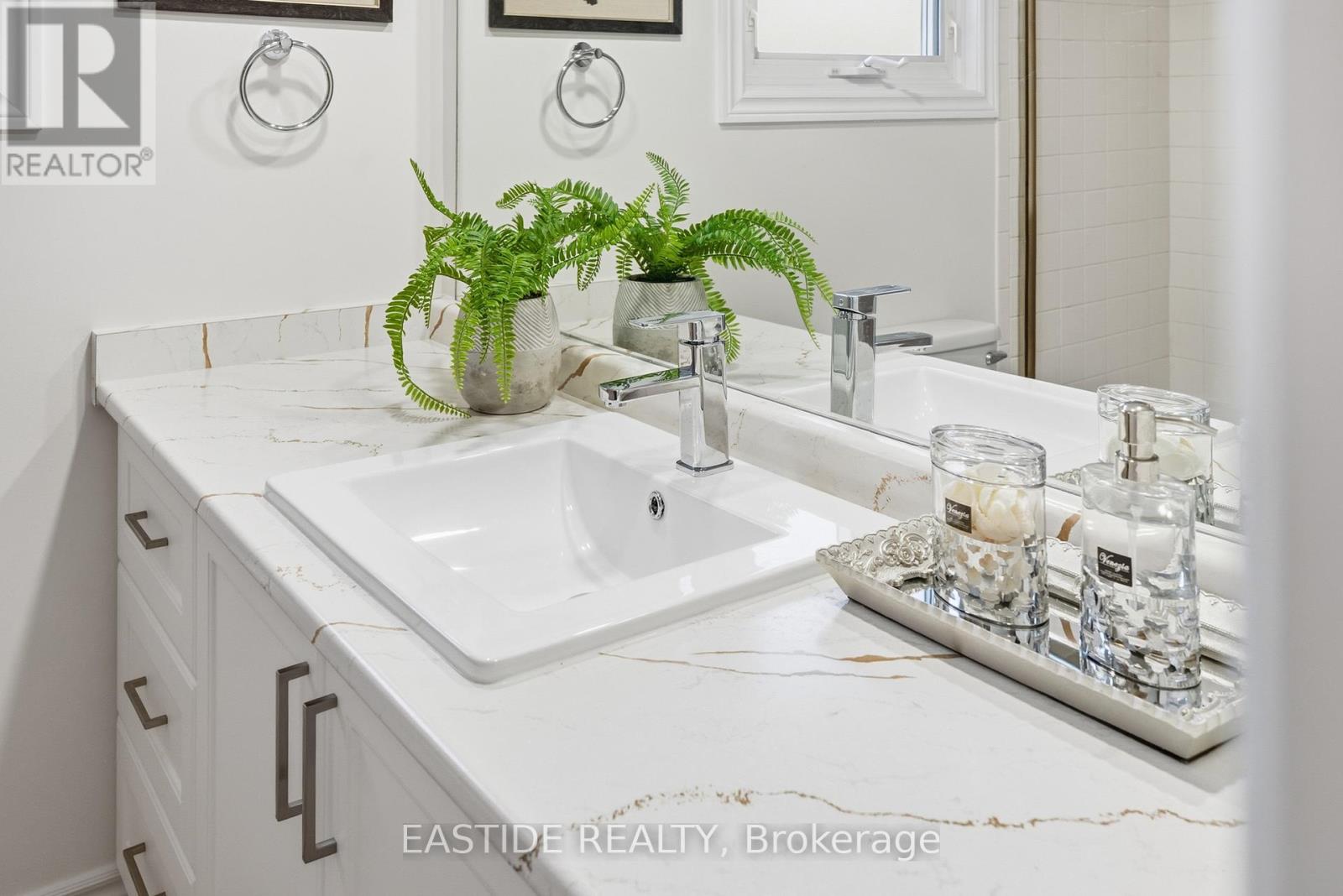 2909 Salerno Crescent, Mississauga, Ontario  L5N 1T3 - Photo 35 - W12603498