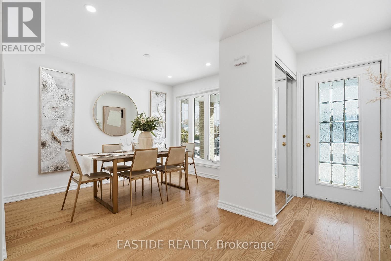 2909 Salerno Crescent, Mississauga, Ontario  L5N 1T3 - Photo 4 - W12603498