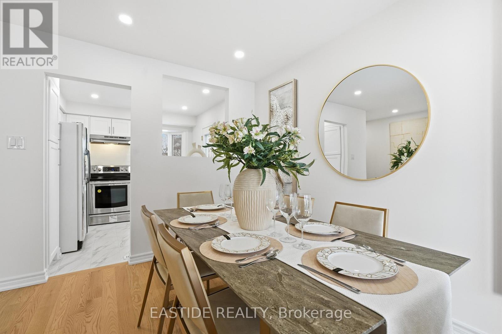 2909 Salerno Crescent, Mississauga, Ontario  L5N 1T3 - Photo 7 - W12603498