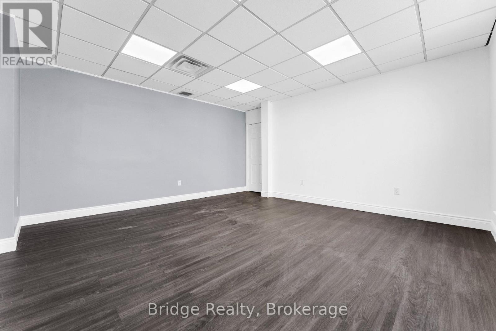 290 Dundas Street, Woodstock, Ontario  N4S 1B2 - Photo 10 - X12603528