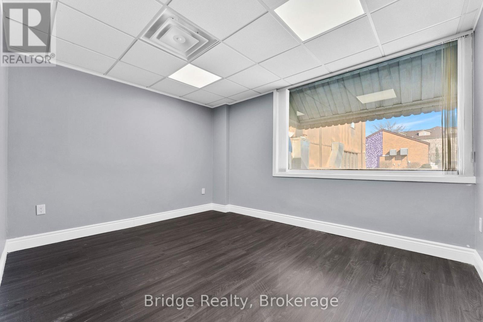 290 Dundas Street, Woodstock, Ontario  N4S 1B2 - Photo 22 - X12603528