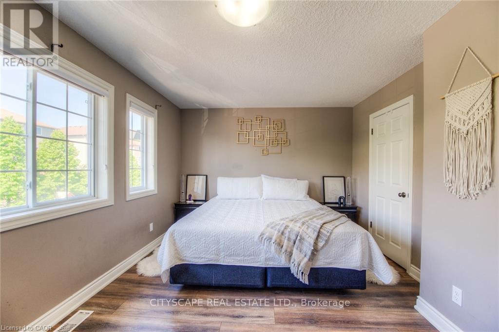 4a - 38 Howe Drive, Kitchener, Ontario  N2E 0E3 - Photo 42 - X12603468