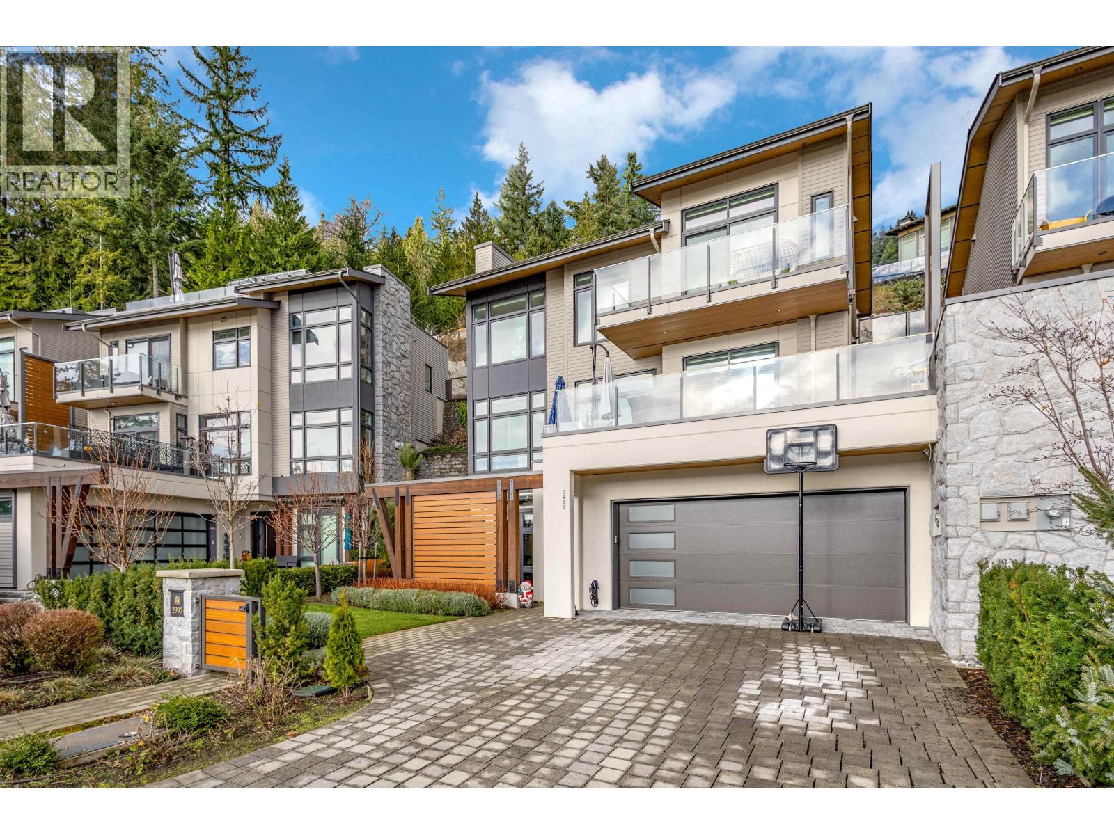 2997 Burfield Place, West Vancouver, British Columbia  V7S 0A9 - Photo 2 - R3072139