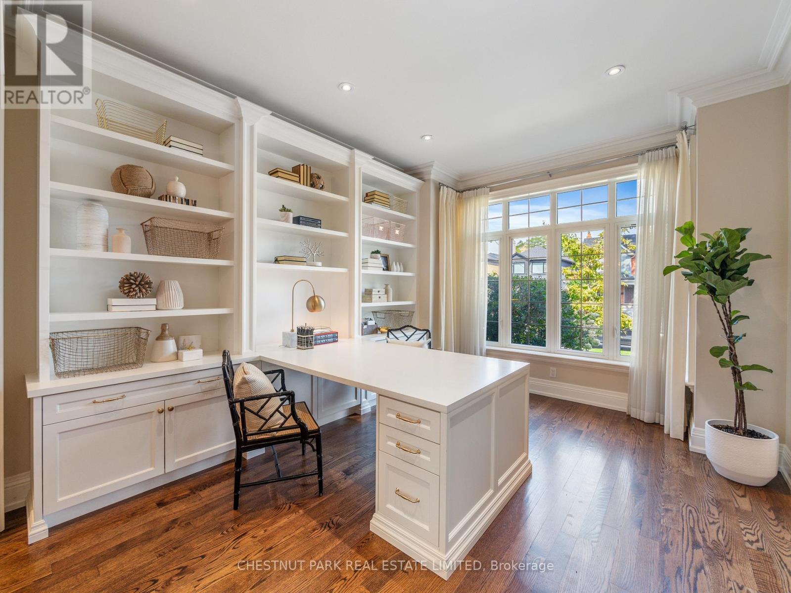 252 Sutherland Drive, Toronto, Ontario  M4G 1J3 - Photo 13 - C12603502