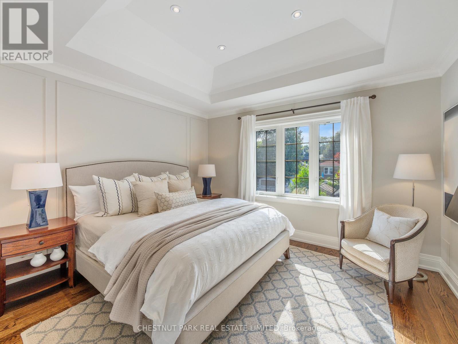 252 Sutherland Drive, Toronto, Ontario  M4G 1J3 - Photo 17 - C12603502