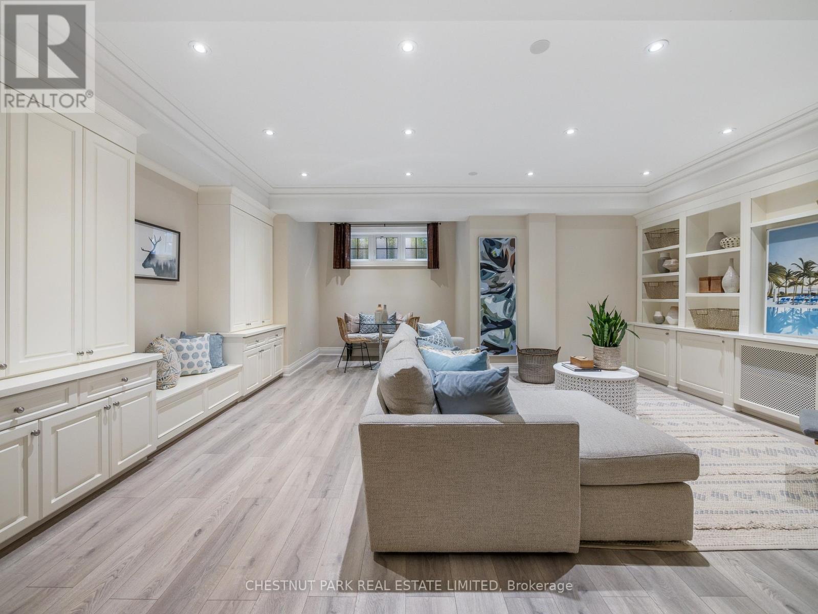 252 Sutherland Drive, Toronto, Ontario  M4G 1J3 - Photo 27 - C12603502