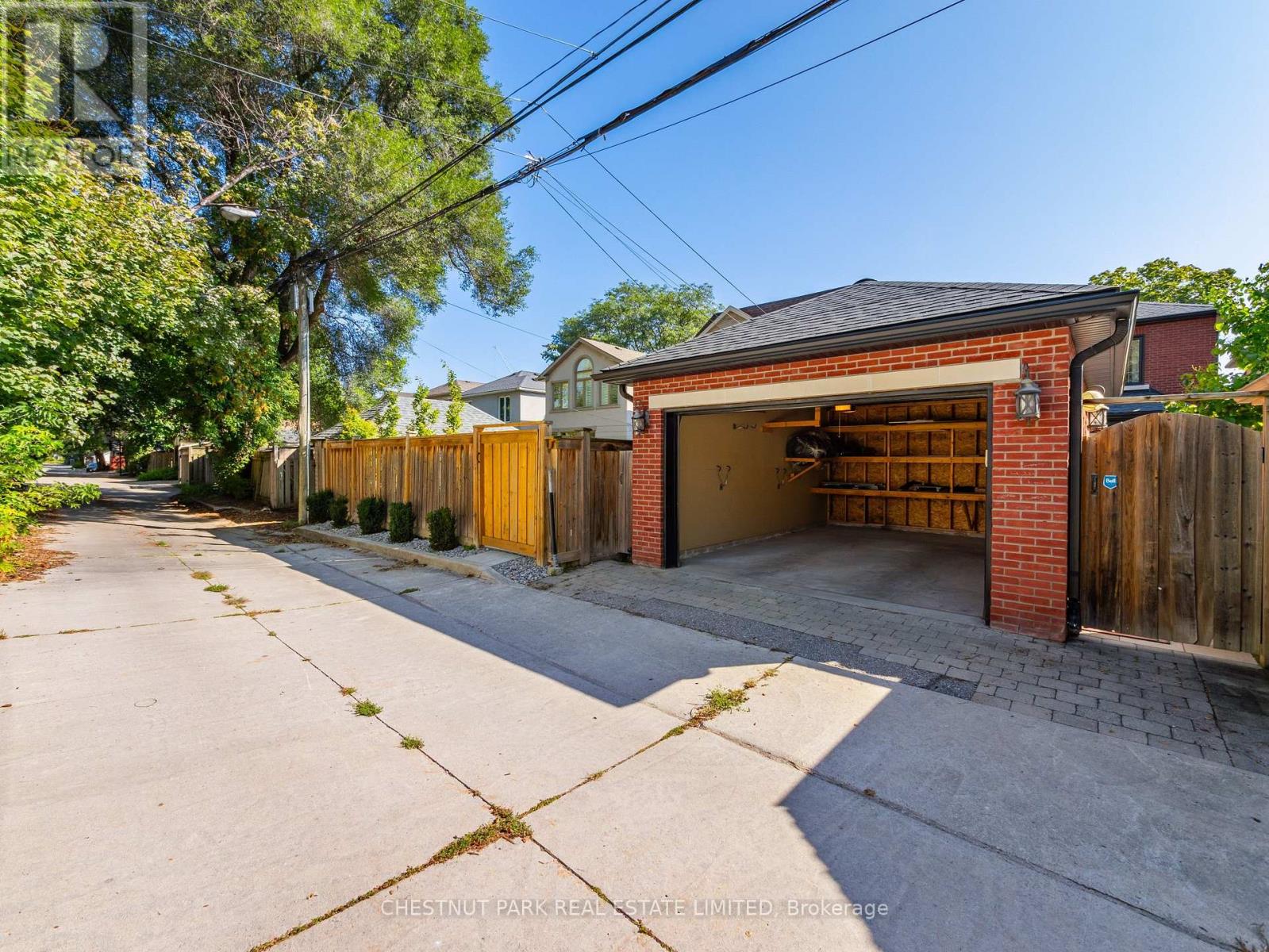 252 Sutherland Drive, Toronto, Ontario  M4G 1J3 - Photo 38 - C12603502