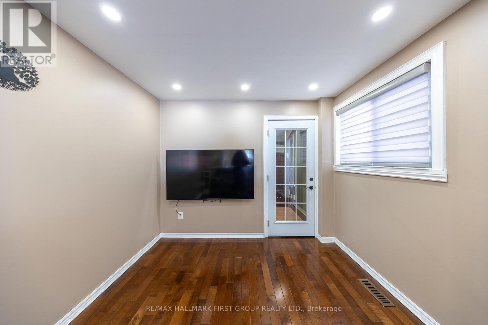 50 Goskin Court, Toronto, Ontario  M1B 1J3 - Photo 8 - E12603516