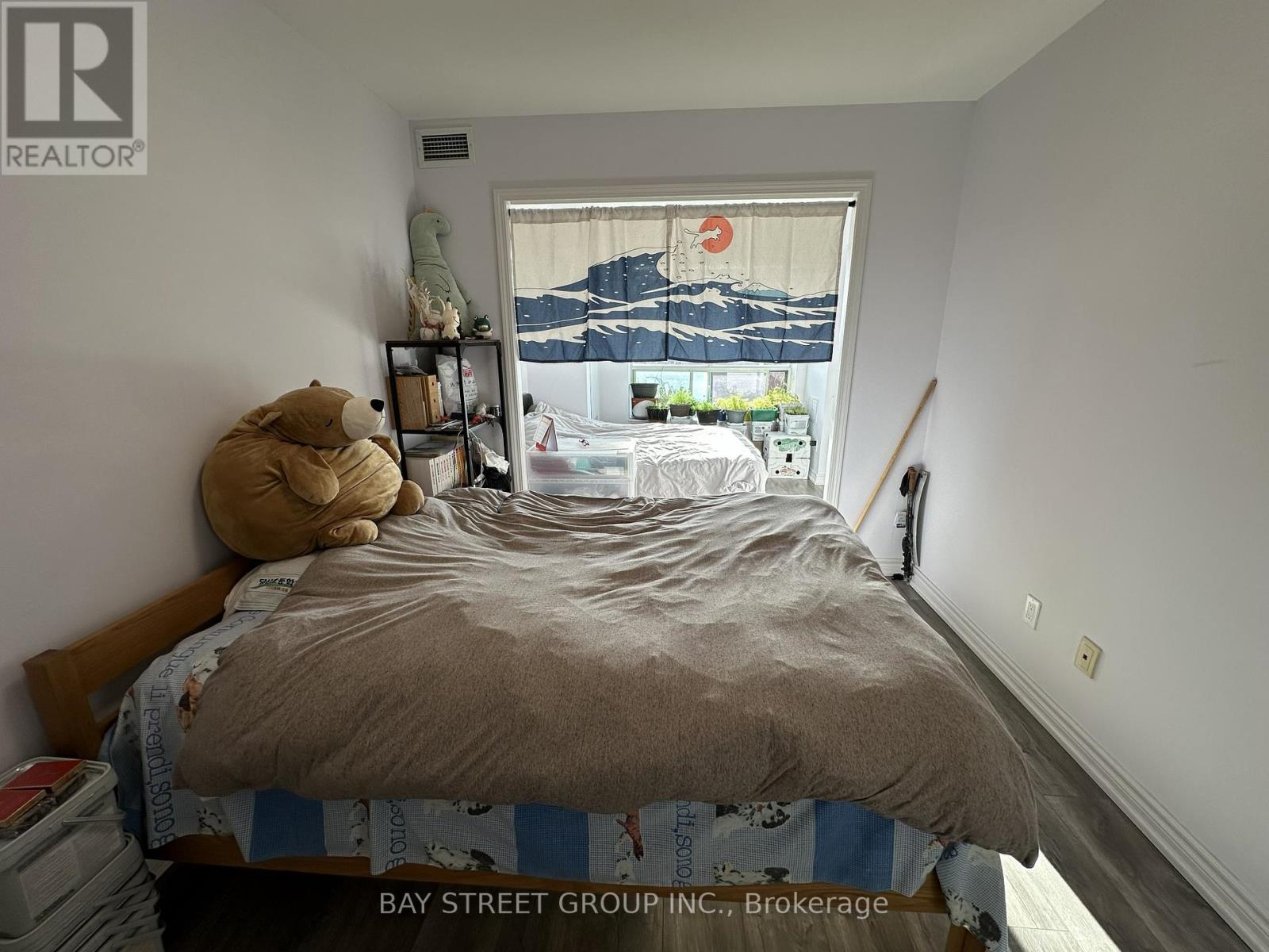 611 - 51 Baffin Court, Richmond Hill, Ontario  L4B 4P6 - Photo 11 - N12603506