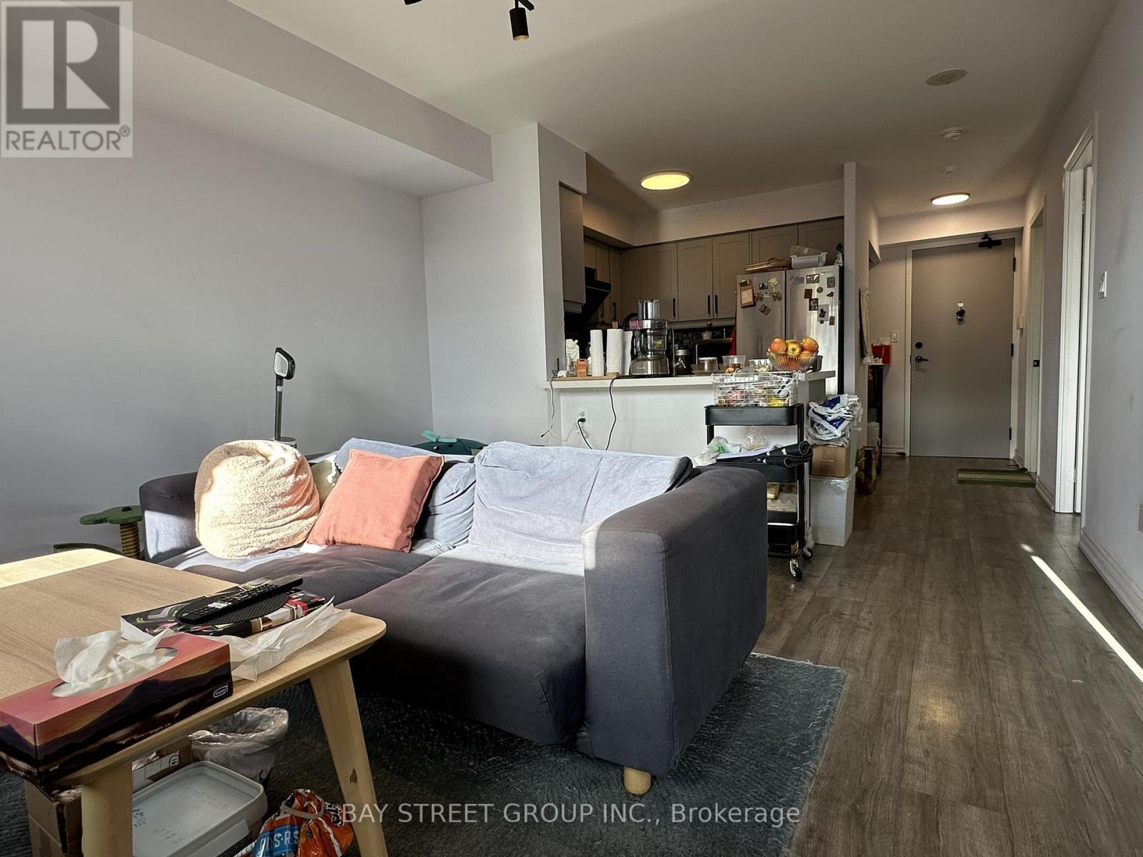 611 - 51 Baffin Court, Richmond Hill, Ontario  L4B 4P6 - Photo 7 - N12603506