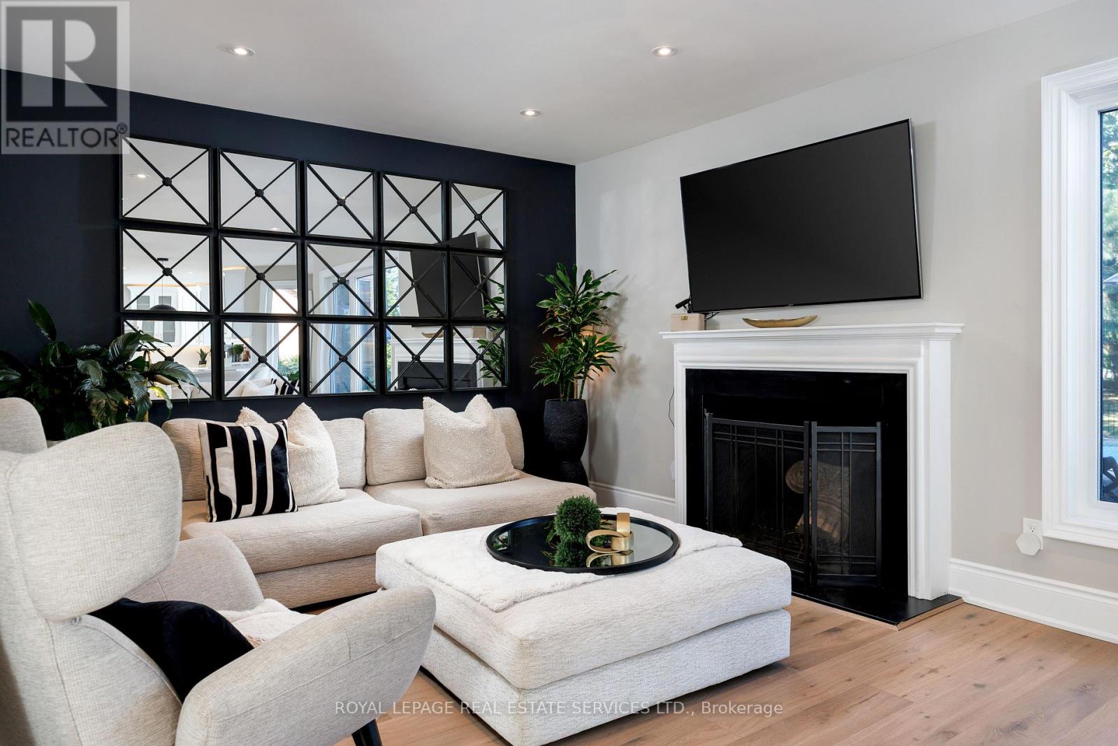 1483 The Links Drive, Oakville, Ontario  L6M 2P2 - Photo 15 - W12603514