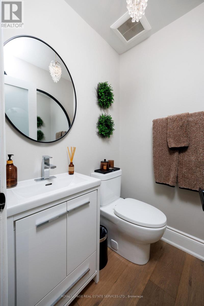 1483 The Links Drive, Oakville, Ontario  L6M 2P2 - Photo 21 - W12603514