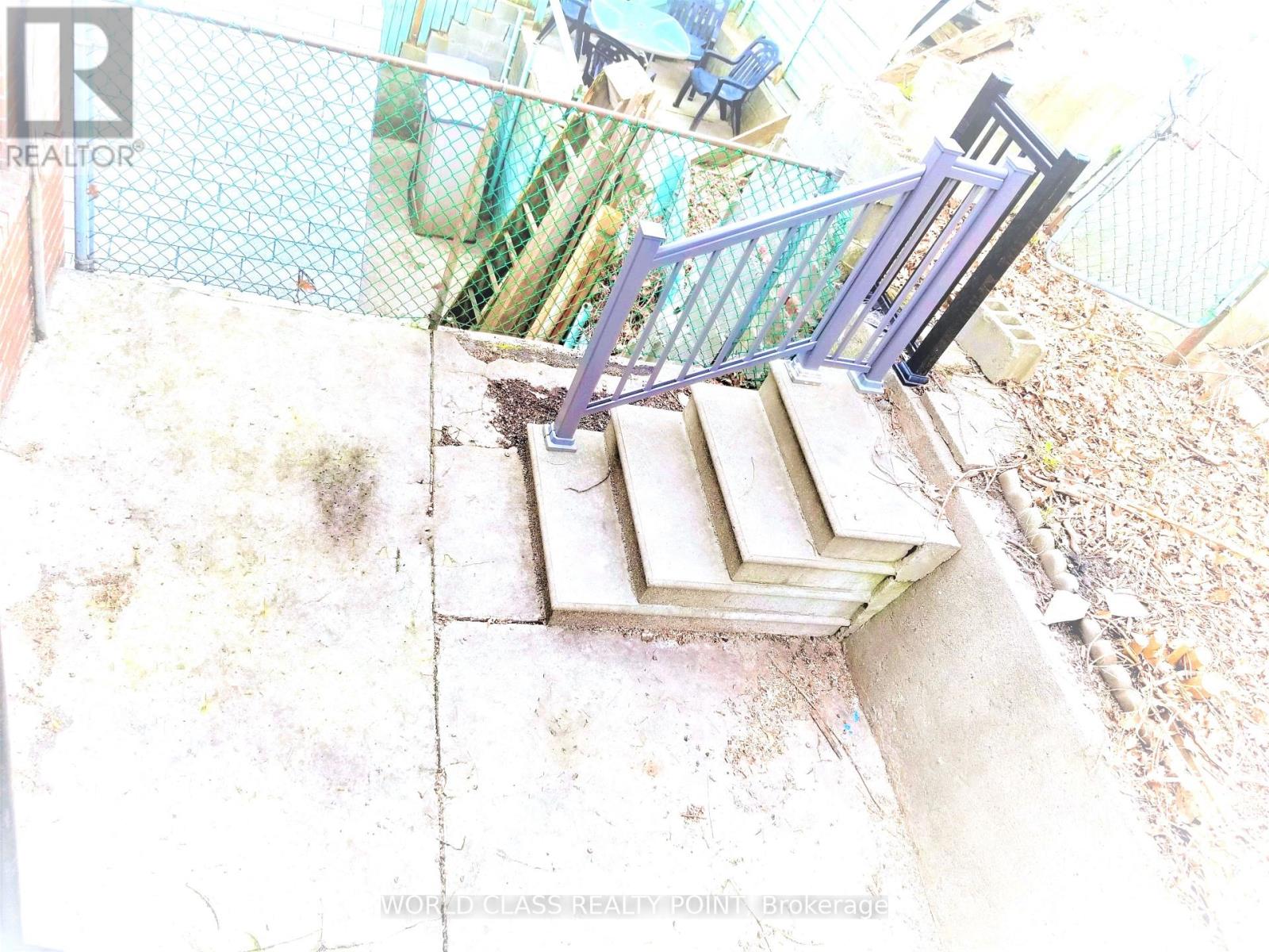 3 - 58 Cameron Avenue, Toronto, Ontario M6M 1R2 - Photo 15 - W12603524