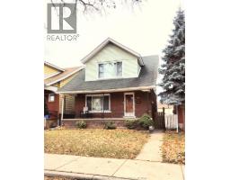 1385 HALL, Windsor, Ontario