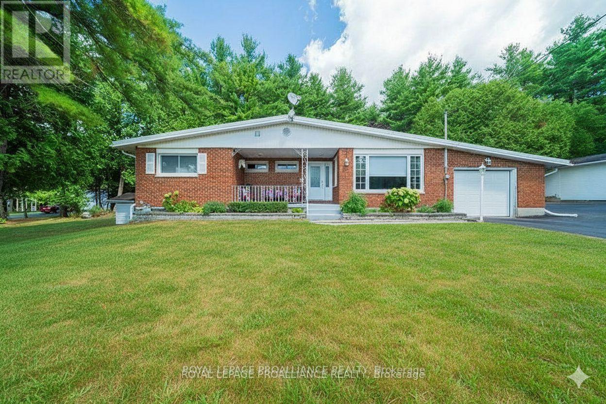 1676 FOXBORO STIRLING ROAD, Quinte West, Ontario