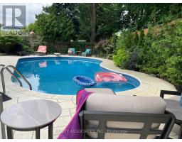 81 DERBY COURT, Newmarket, Ontario