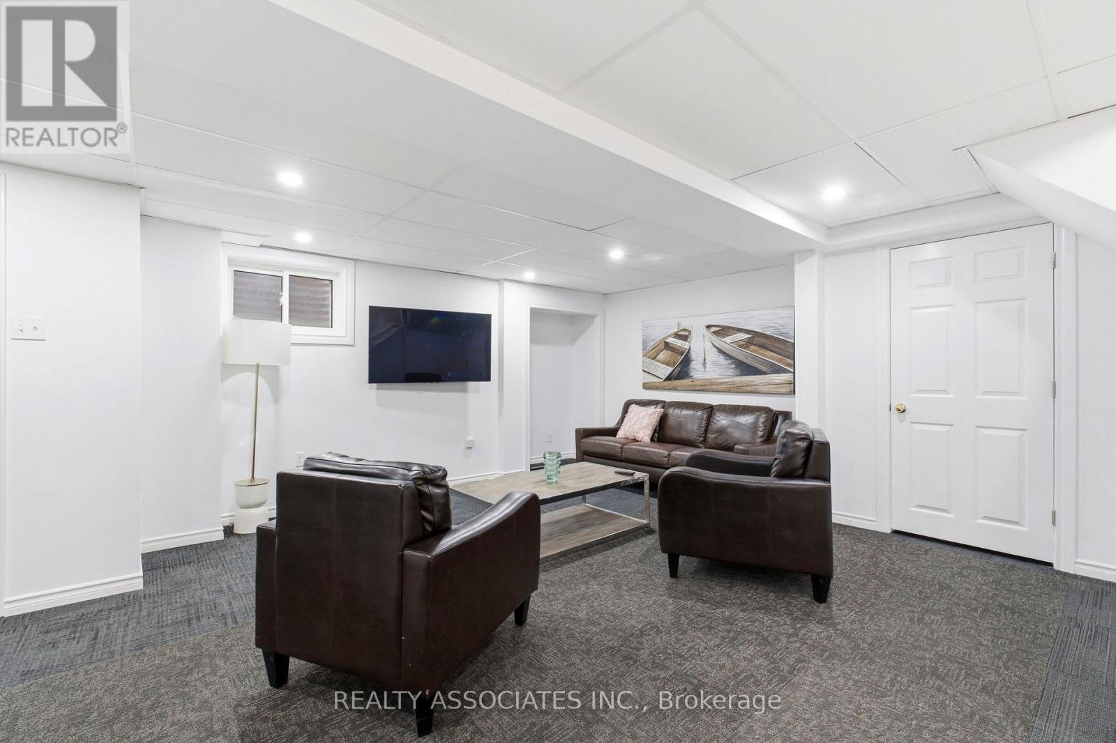 81 Derby Court, Newmarket, Ontario  L3Y 5Z8 - Photo 34 - N12559172