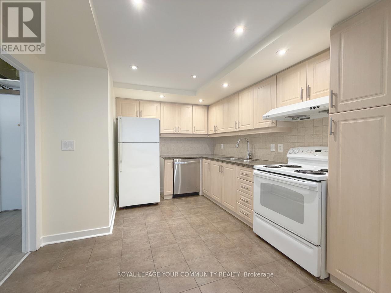 105 - 3 Duplex Avenue, Toronto, Ontario  M2M 4G6 - Photo 5 - C12600934