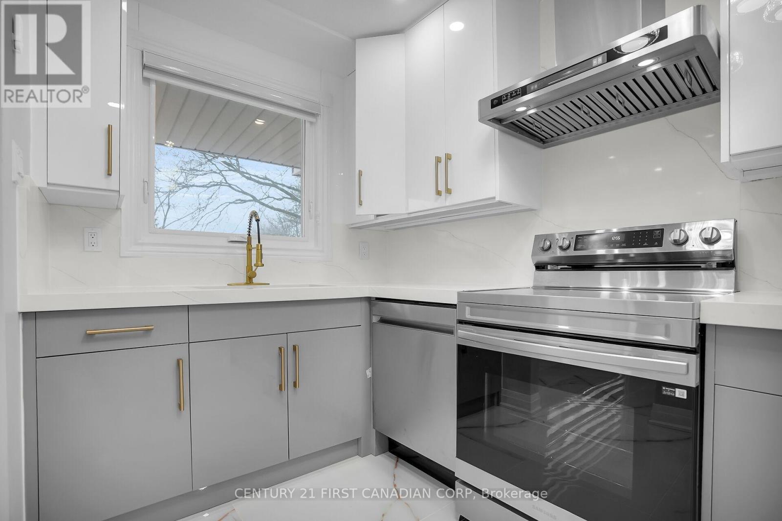 1046 Jalna Boulevard, London South, Ontario  N6E 2M1 - Photo 9 - X12603536