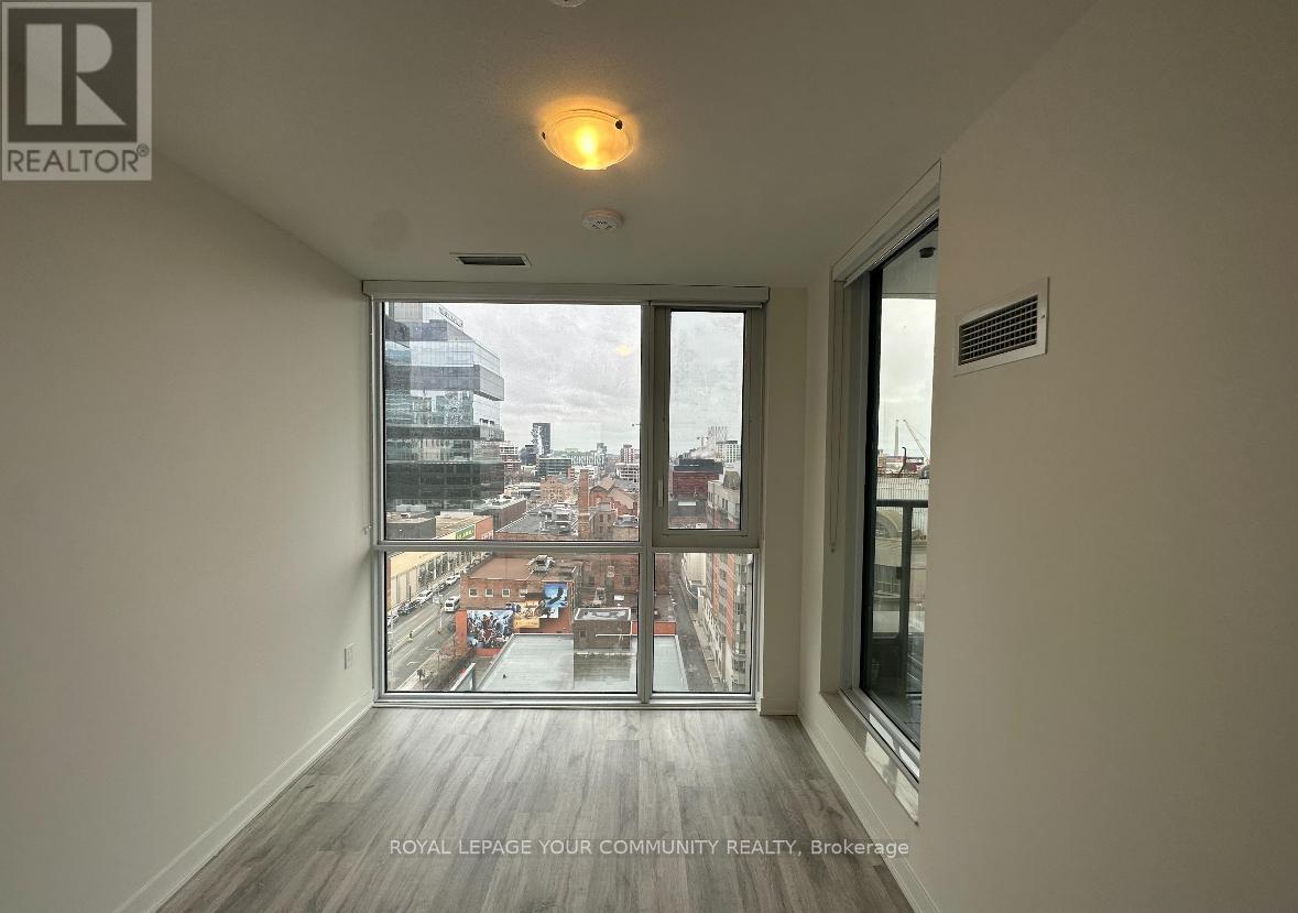 1005 - 70 Princess Street, Toronto (Moss Park), Ontario  M5A 0X6 - Photo 9 - C12592202