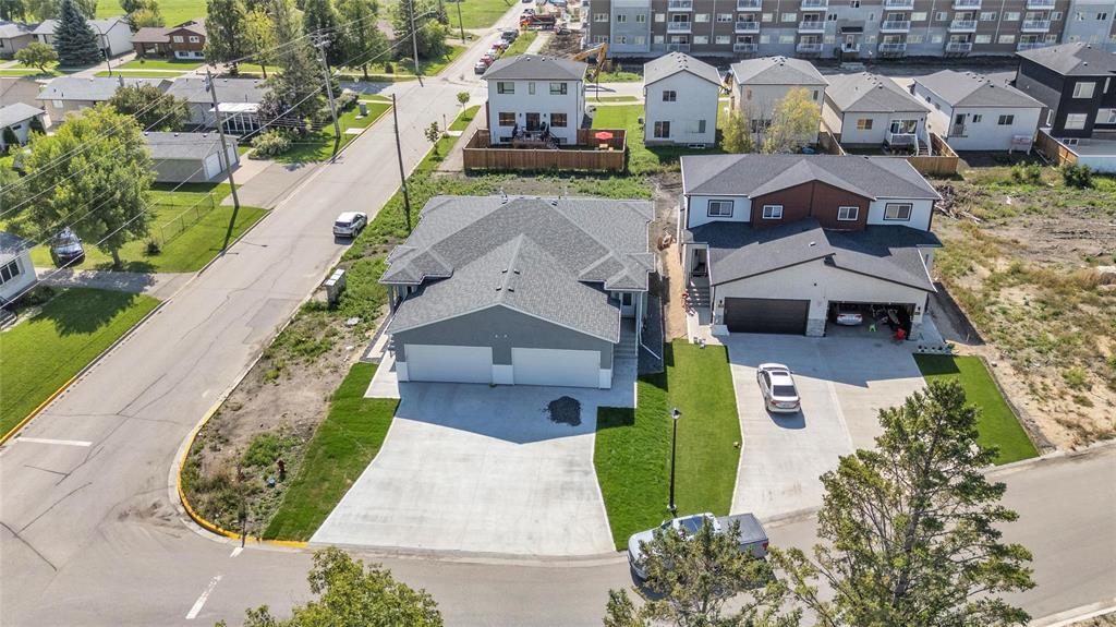 804 Mclean Avenue, Selkirk, Manitoba  R1A 4N7 - Photo 1 - 202527058