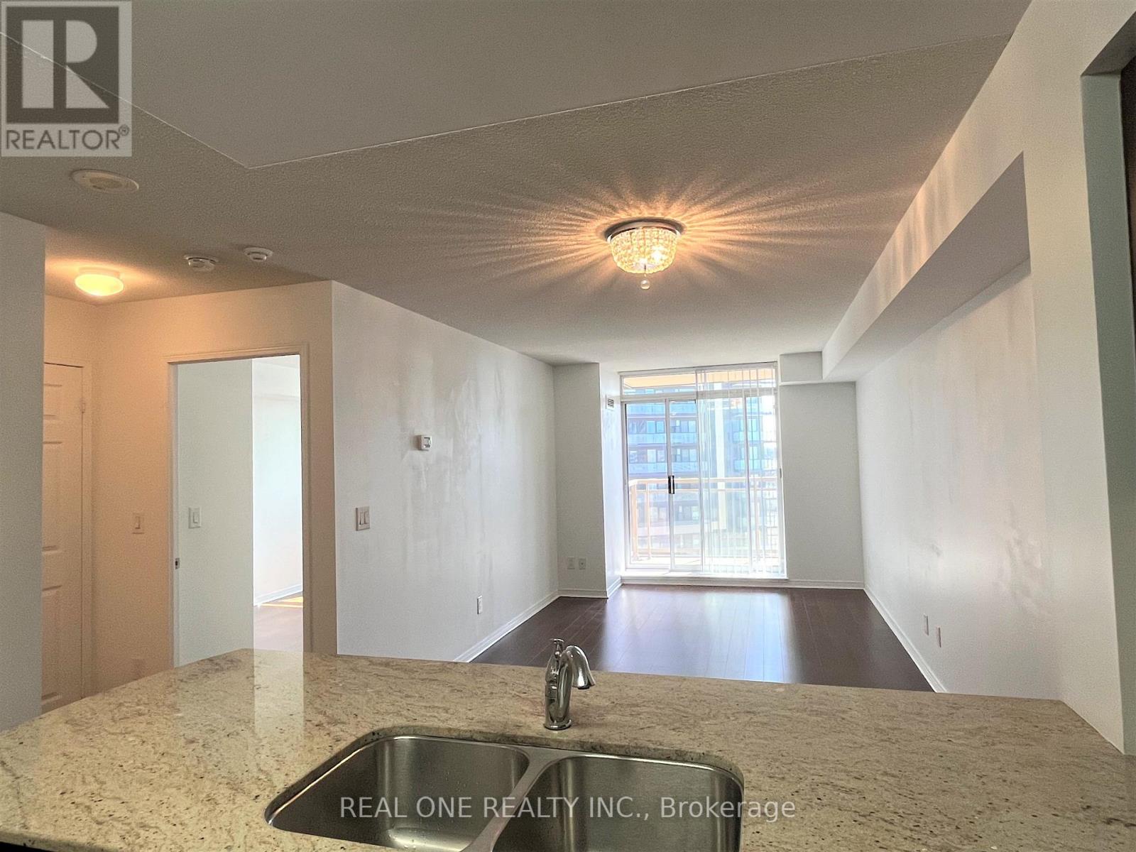 705 - 75 King William Crescent, Richmond Hill, Ontario  L4B 0B1 - Photo 3 - N12603540