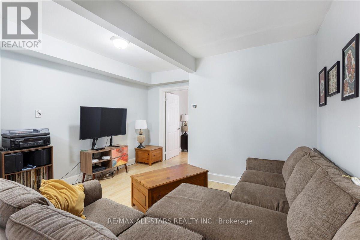 Lower Unit - 387 Ontario Street, Newmarket, Ontario  L3Y 2K5 - Photo 6 - N12603604