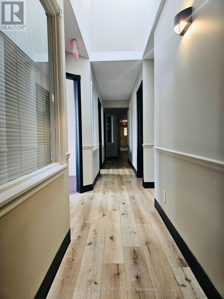 300 - 152 Bayfield Street, Barrie, Ontario  L4M 3B5 - Photo 7 - S12603626