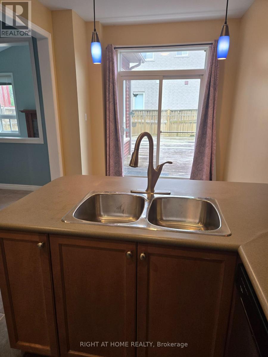 3872 Passway Road, Mississauga, Ontario  L5N 8N9 - Photo 14 - W12603600