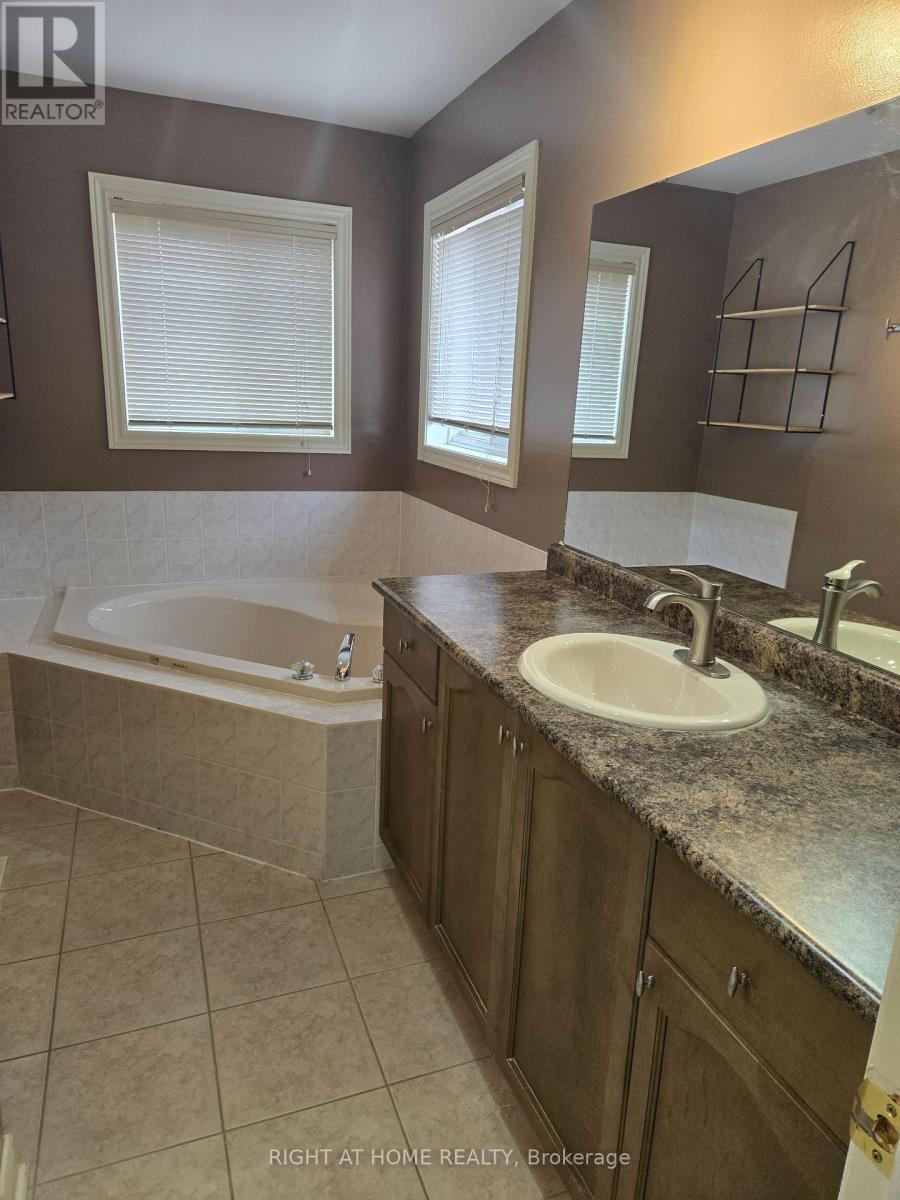 3872 Passway Road, Mississauga, Ontario  L5N 8N9 - Photo 25 - W12603600